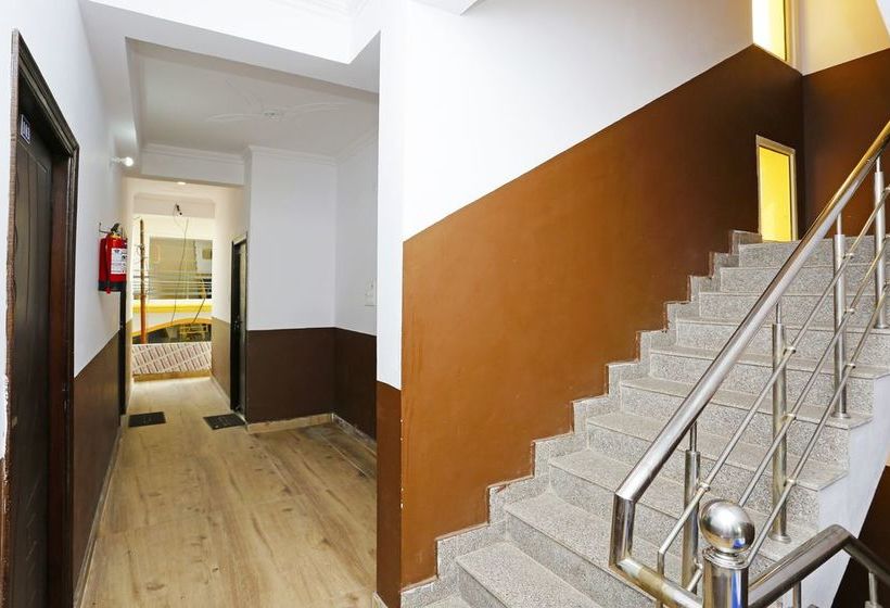 Hotel Oyo Rooms 082 Tapovan 17