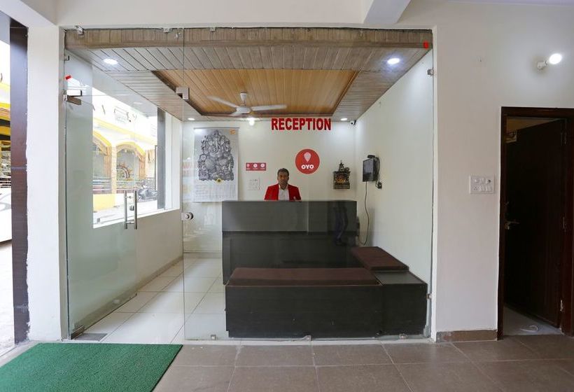 Hotel Oyo Rooms 082 Tapovan 2