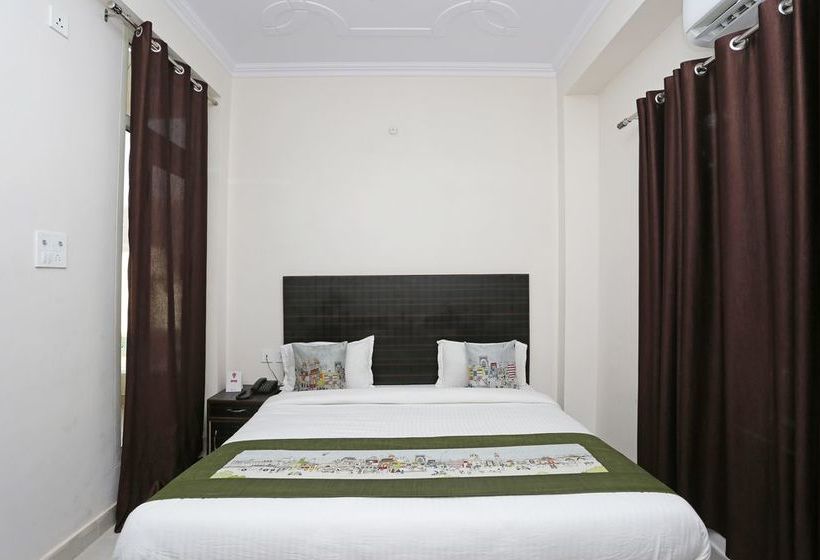 Hotel Oyo Rooms 082 Tapovan 9