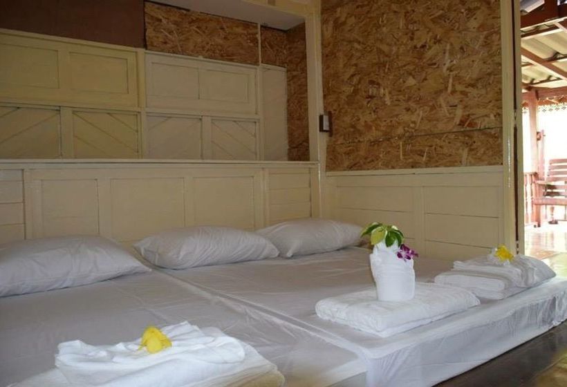 Hotel Baansuan Onanong 1