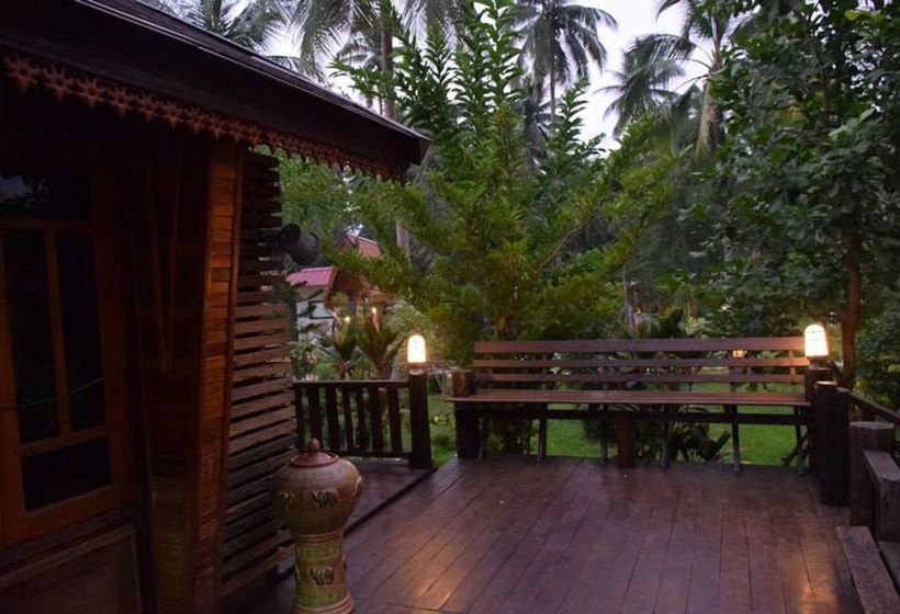 Hotel Baansuan Onanong 4