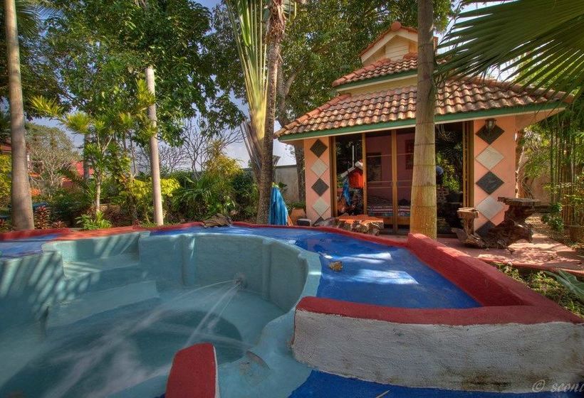 Hotel Riverside Homestay 12