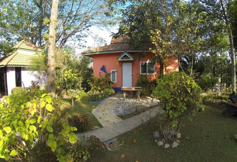 Hotel Riverside Homestay 5