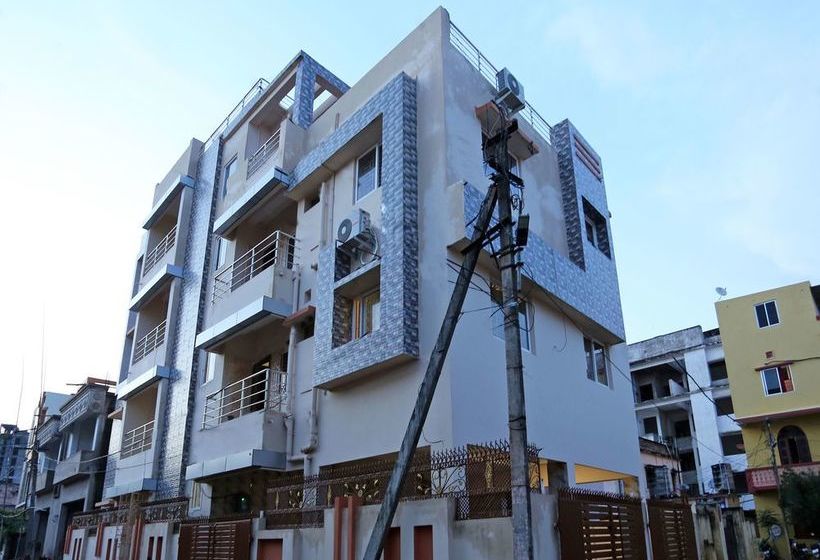 Hotel Oyo 10339 Sr Corporate Guest House 18