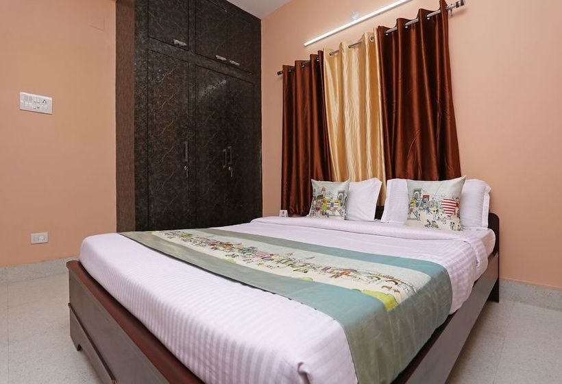 Hotel Oyo 10339 Sr Corporate Guest House 7