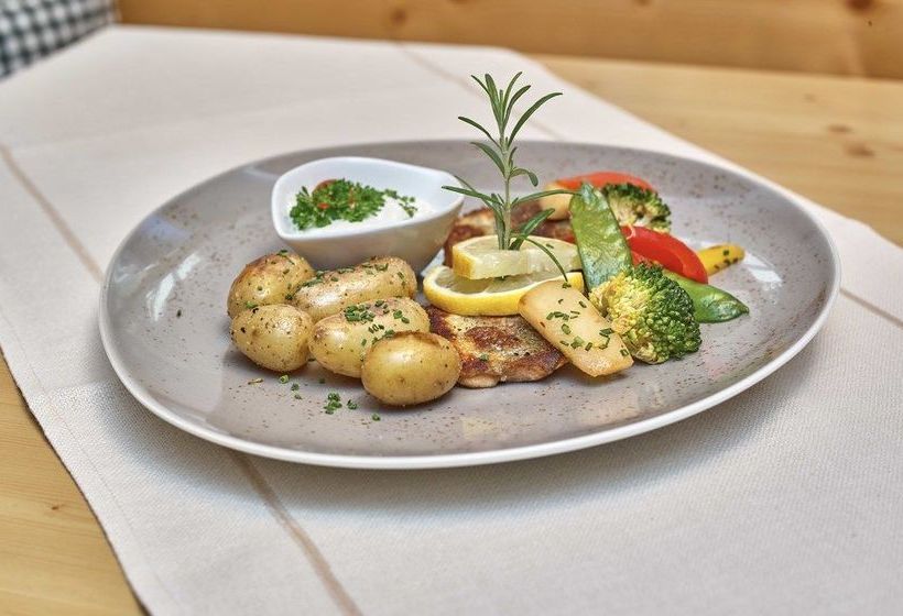 Hotel Gasthof Escherich 15