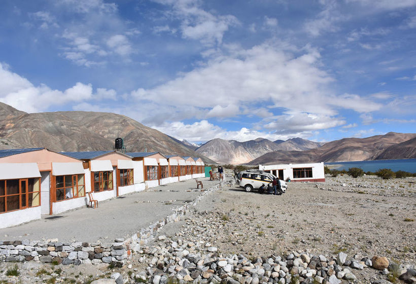 Hotel Pangong Holiday Cottages 19