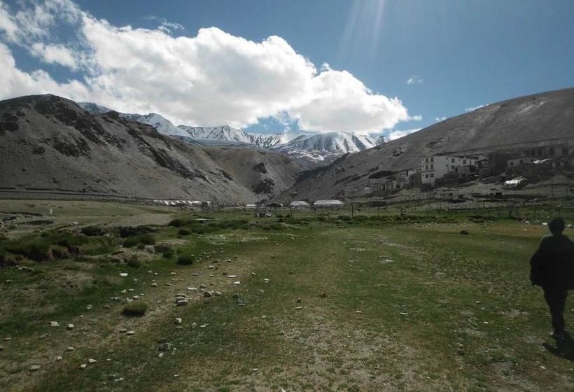 Hotel Golden Mark Camp 2