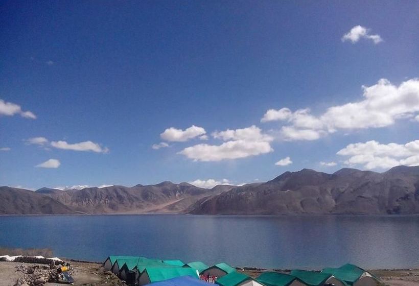 Hotel Golden Mark Camp 5