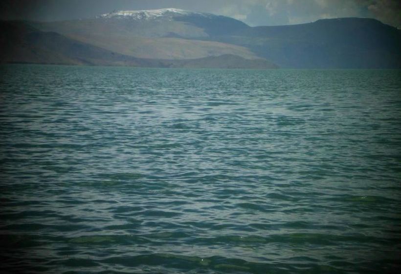 Hotel Golden Mark Camp 9