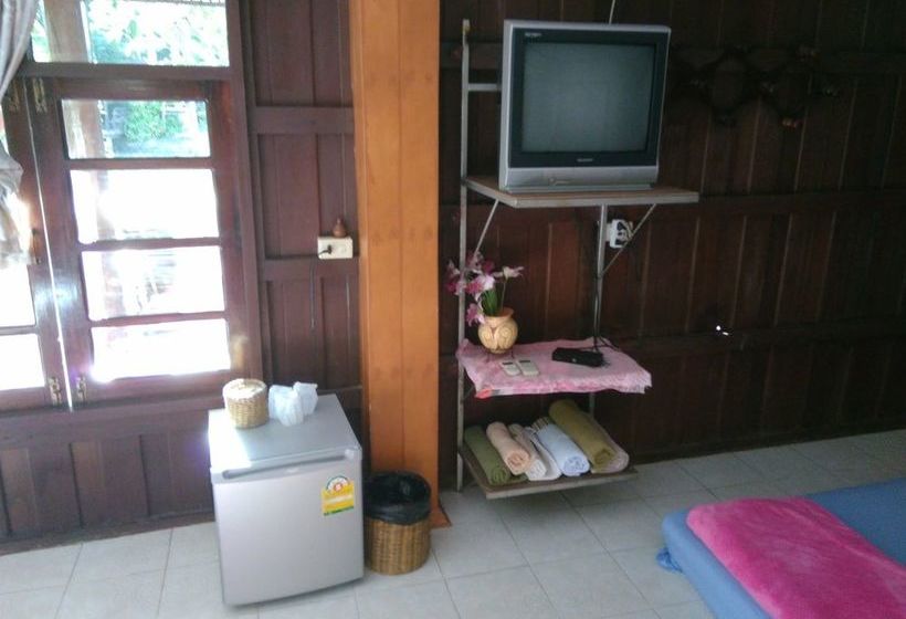 Hotel Rueanphen Homestay 18