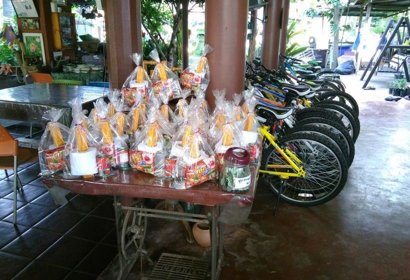 Hotel Rueanphen Homestay 20