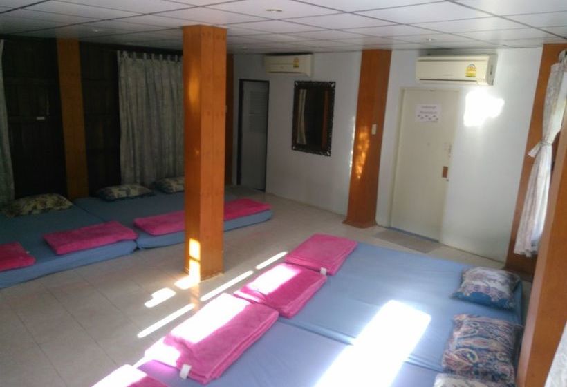 Hotel Rueanphen Homestay 6