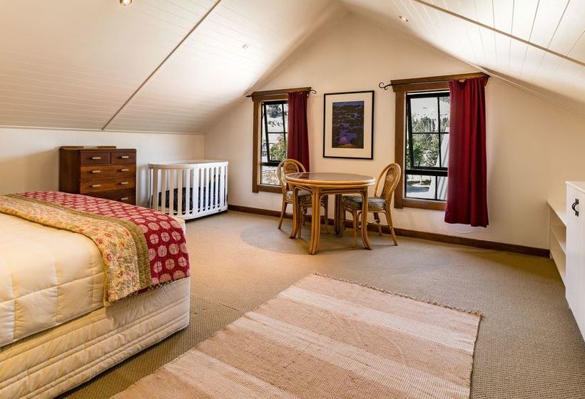 Hotel Cardrona Captain's Lodge 9