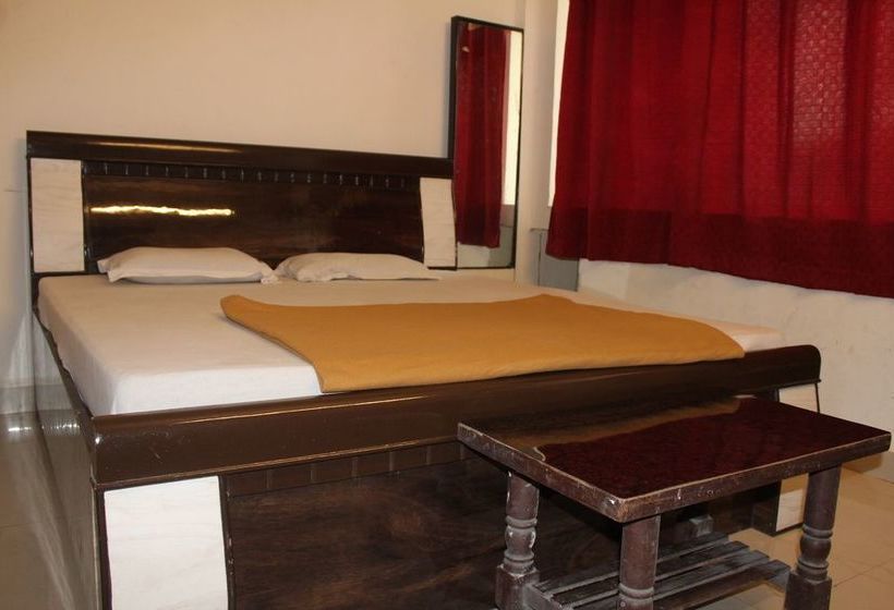 Hotel Swaraj Lodge 6