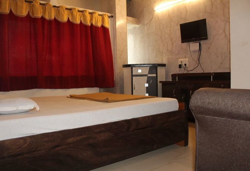 Hotel Swaraj Lodge 7