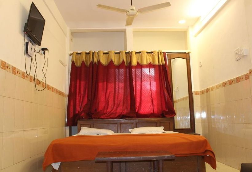 Hotel Swaraj Lodge 8