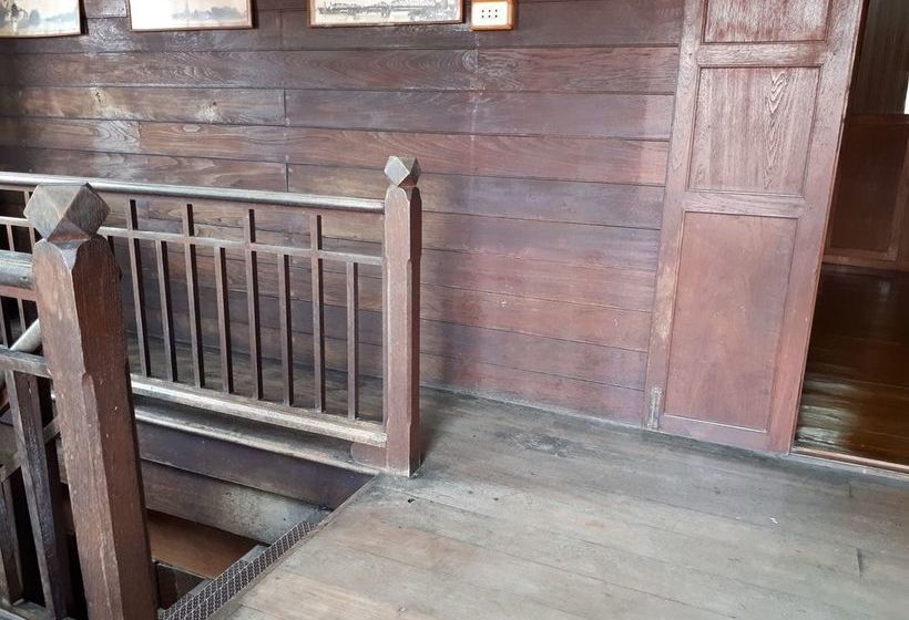 Pension Baan Khunyaichuea 14