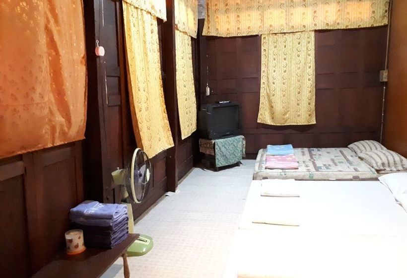 Pension Baan Khunyaichuea 2