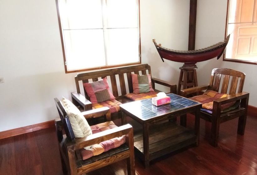 Hotel Pattamatararin 11