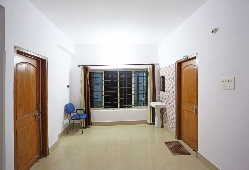 Hotel Oyo 4110 Near Apollo Hospital 1