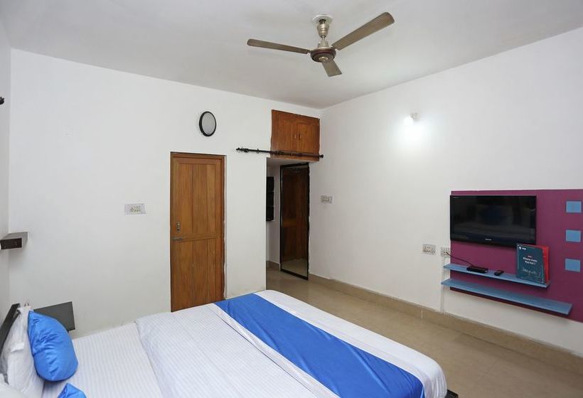 Hotel Oyo 4110 Near Apollo Hospital 10