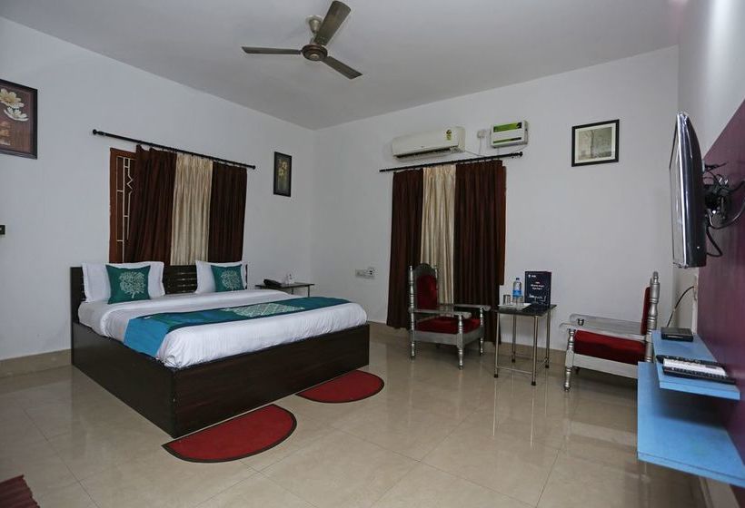 Hotel Oyo 4110 Near Apollo Hospital 15