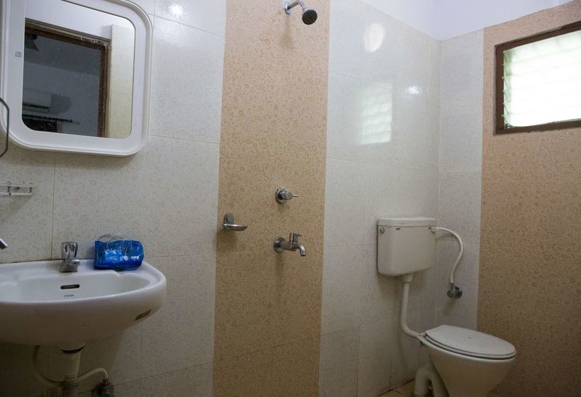 Hotel Oyo 4110 Near Apollo Hospital 20