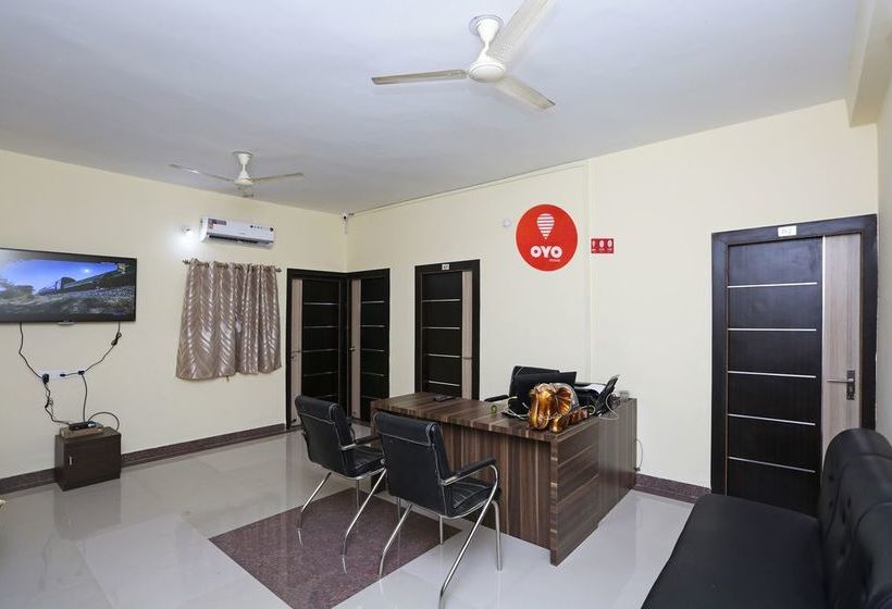 Hotel Oyo 8858 The Corpz Inn 1