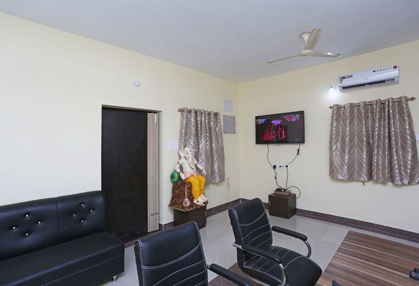 Hotel Oyo 8858 The Corpz Inn 4