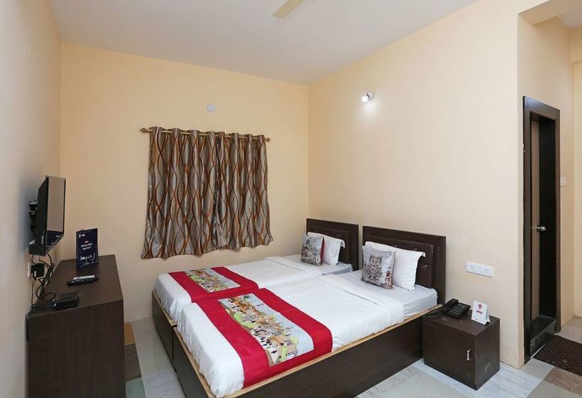 Hotel Oyo 8858 The Corpz Inn 6