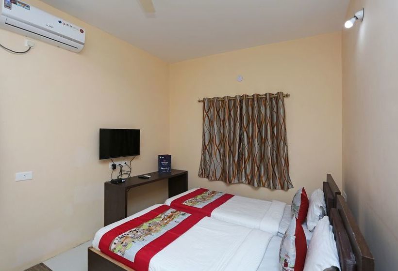 Hotel Oyo 8858 The Corpz Inn 7