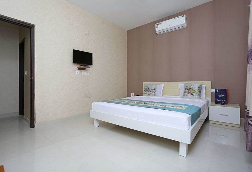 Oyo 10226 Hotel 7sandz 11