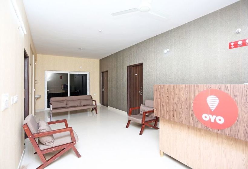 Oyo 10226 Hotel 7sandz 2