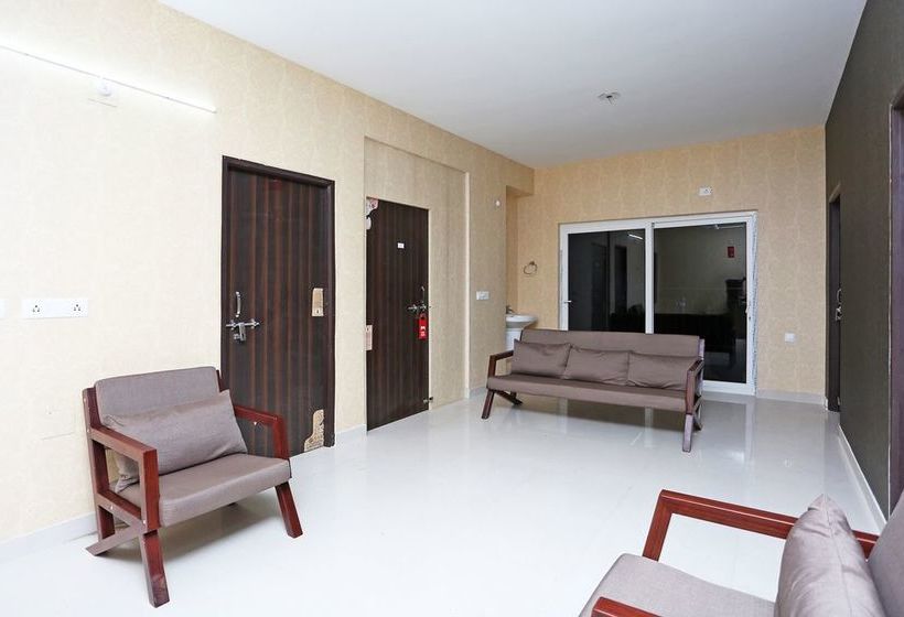 Oyo 10226 Hotel 7sandz 5