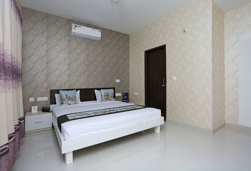 Oyo 10226 Hotel 7sandz 6