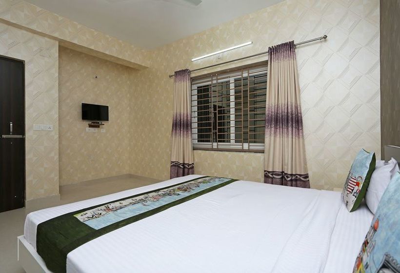 Oyo 10226 Hotel 7sandz 9