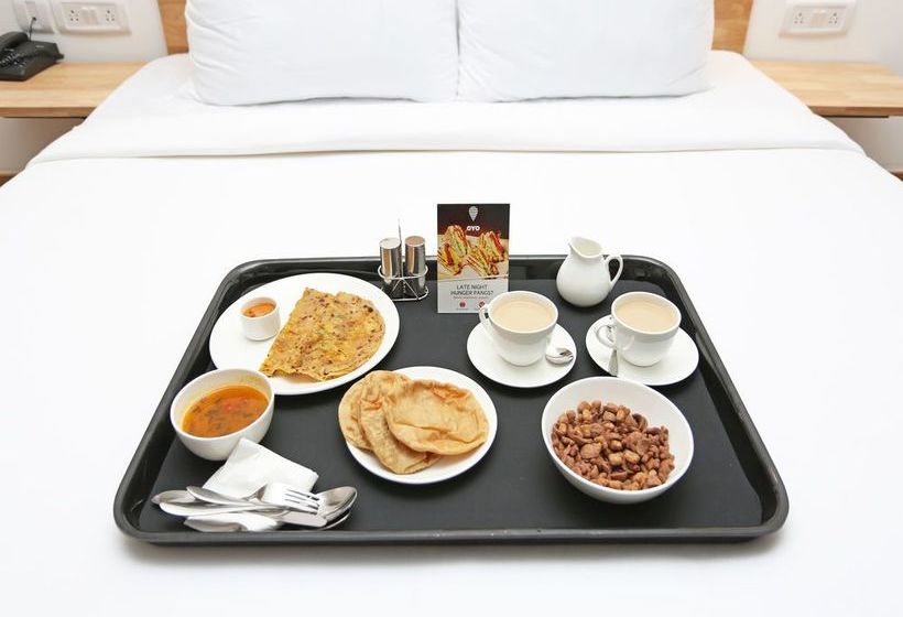 Oyo 9842 Hotel Shibani & Suhani 16