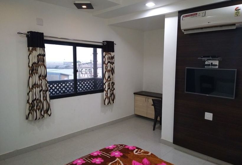 Hotel Shree Vallabh 4