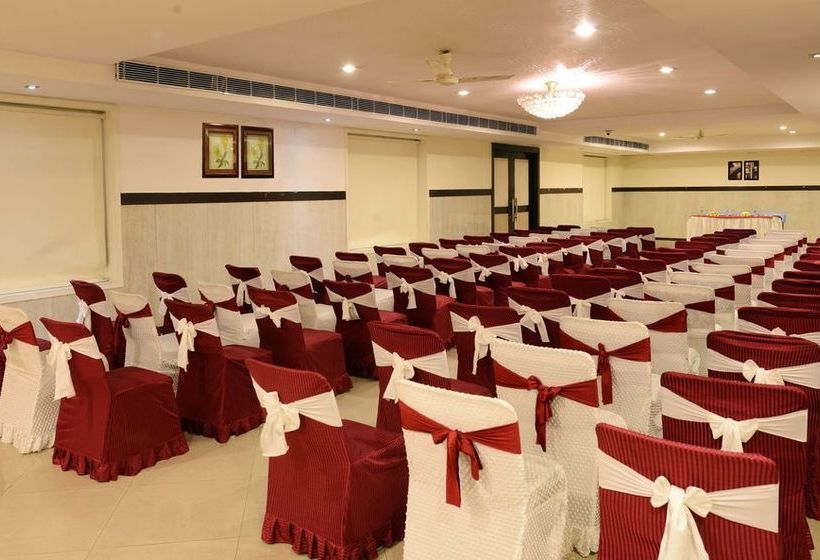 Hotel Mb Greens Clarks Inn 13