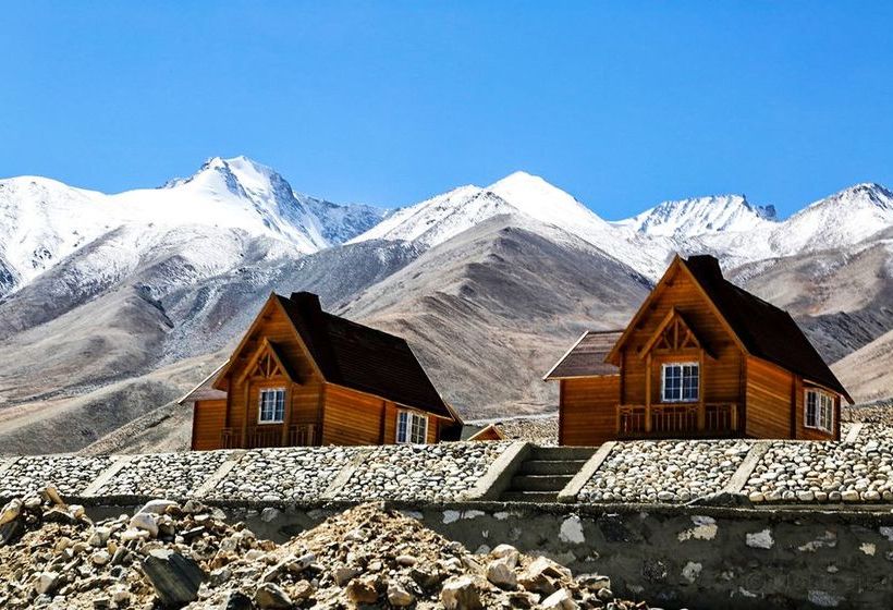 Hotel Alpine Huts 11