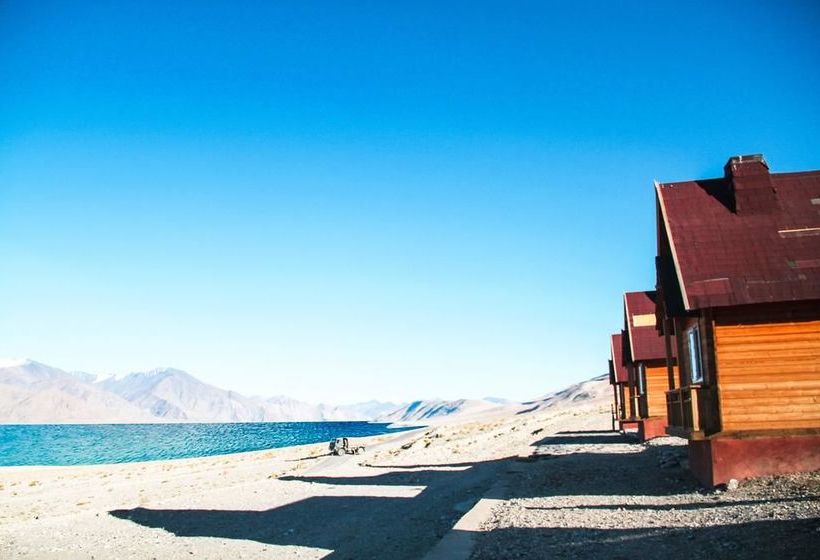 Hotel Alpine Huts 12