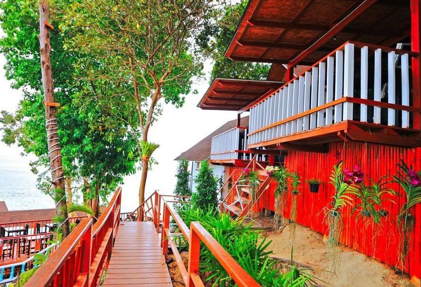 Hotel Chareena Hill Beach Resort 1