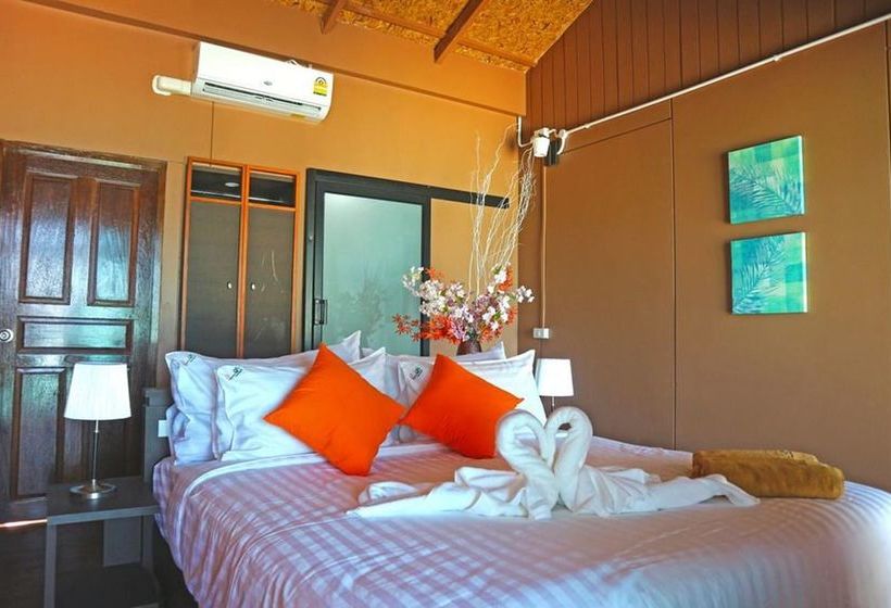 Hotel Chareena Hill Beach Resort 5