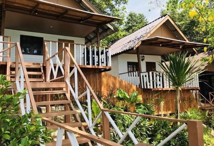 Hotel Chareena Hill Beach Resort 9