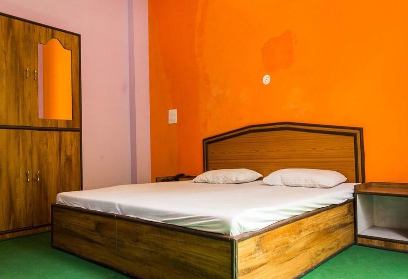 Pension Oyo 13334 Home Modern Stay Dharamshala 3