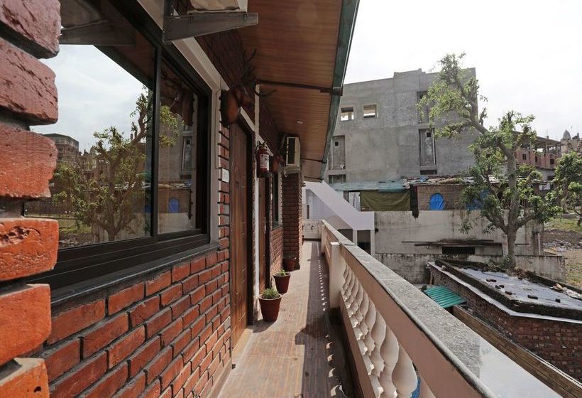 Hotel Oyo 12212 Ramanuj Cottage 17