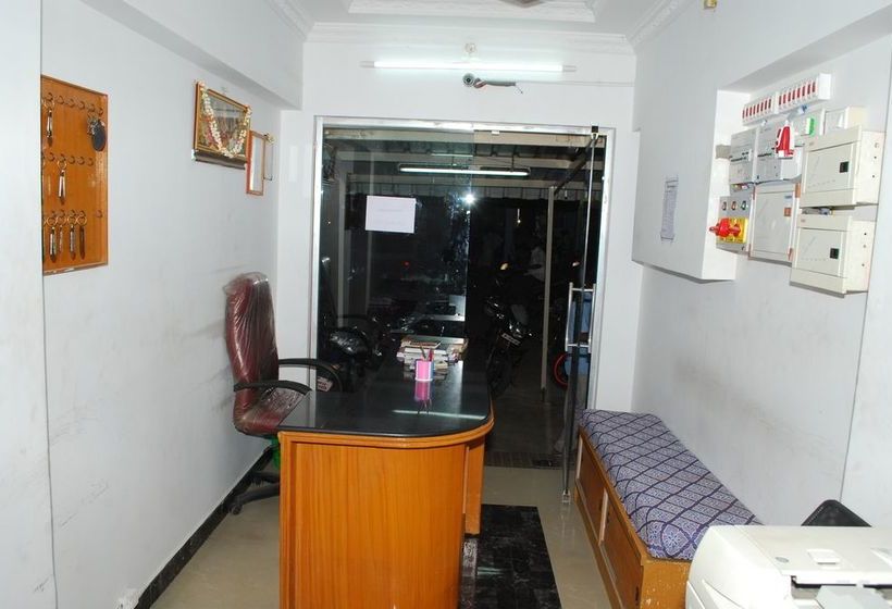 Hotel Sai Murugan Lodge 18