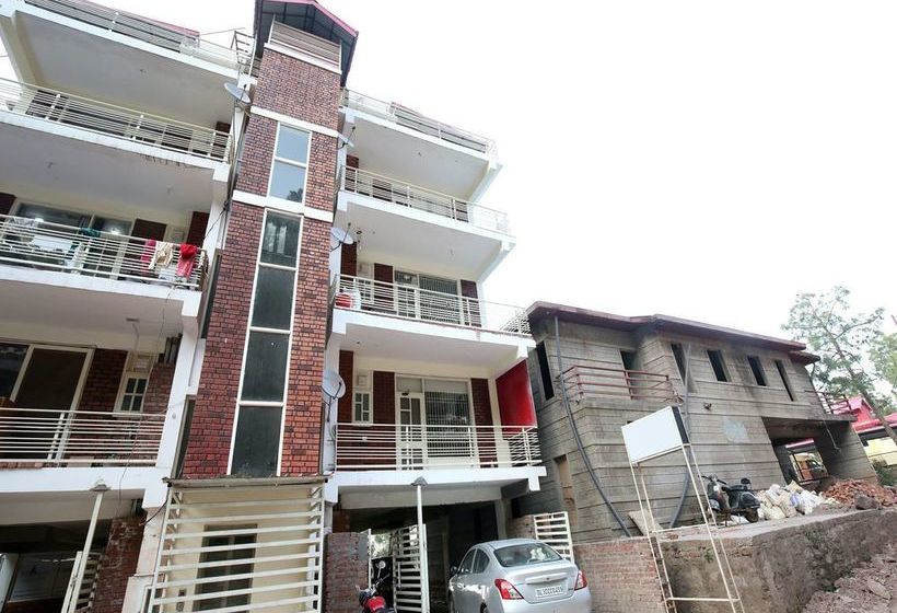 Oyo 13769 Home Spacious 3bhk Kasauli 14
