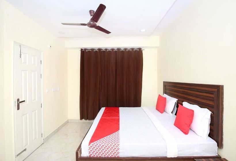 Oyo 13769 Home Spacious 3bhk Kasauli 20